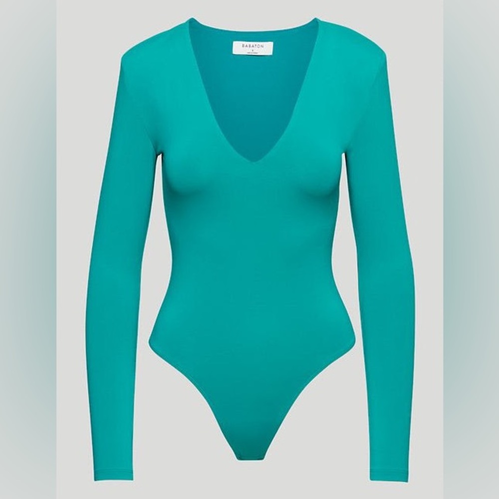 Aritzia Babaton CONTOUR shoulder pad V-neck bodysuit in Empress green - XS - NWT